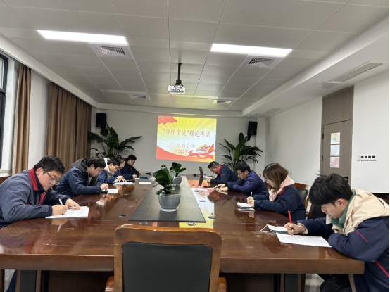 鋼構(gòu)公司開展“導師帶徒”理論考試 